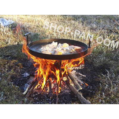 Сковорода з диска борони зі знімними ручками