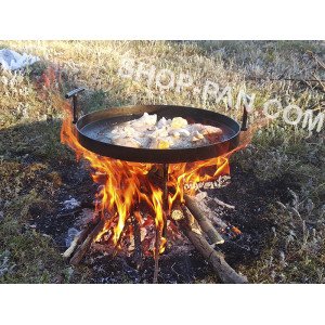 Сковорода з диска борони зі знімними ручками