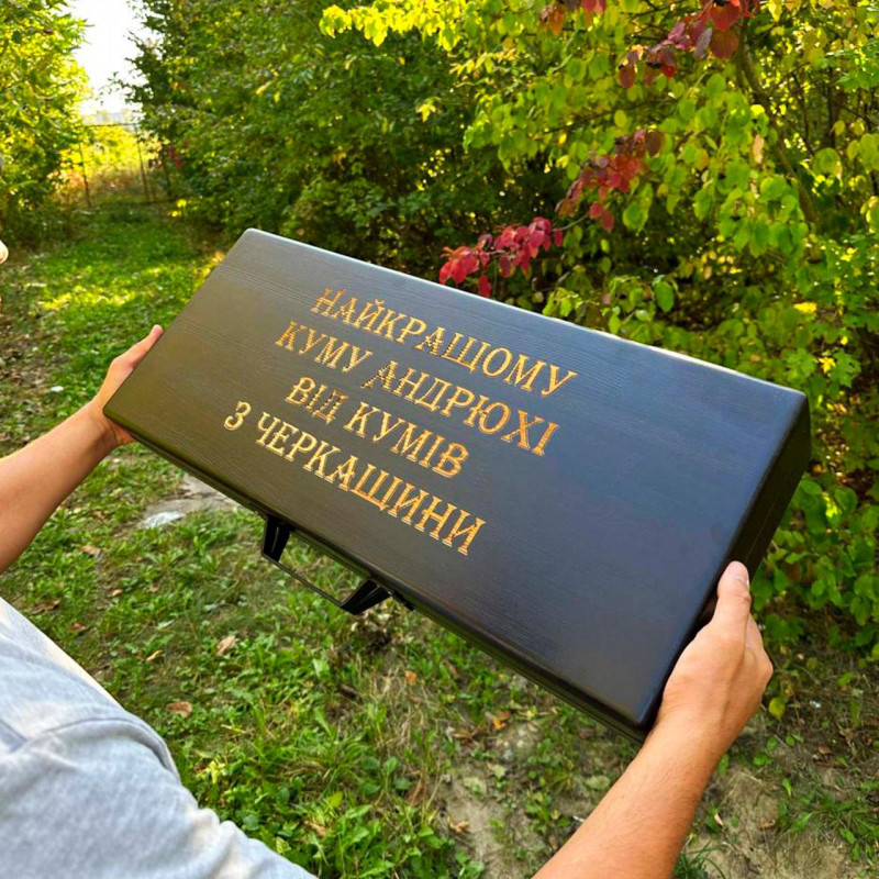 Набір для гриля та барбекю "Базовий" у дерев'яному кейсі з гравіюванням