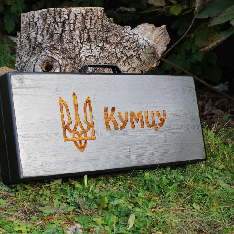 Набір для гриля та барбекю "Базовий" у дерев'яному кейсі з гравіюванням