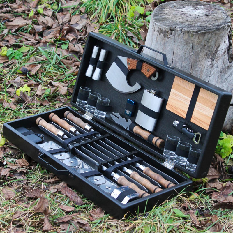 Набір для гриля та барбекю "Гетьманський" у дерев'яному кейсі